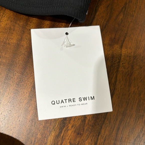New! Quatre Swim Launch 010 Azalea One Piece Size Small - Picture 3 of 4